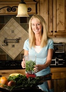 robyn making a smoothie