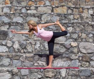 Vibe Book Reading! Robyn raising her vibe, doing yoga outisde