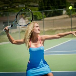 Robyn playing tennis