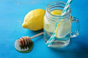 The Lemon Water Detox | Detoxifying Drinks: What Works? What Doesn't?