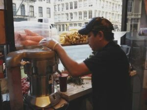 NY Canal Street | Healthy Travel Food – The Ultimate Packing Lists for Eating Right on a Trip