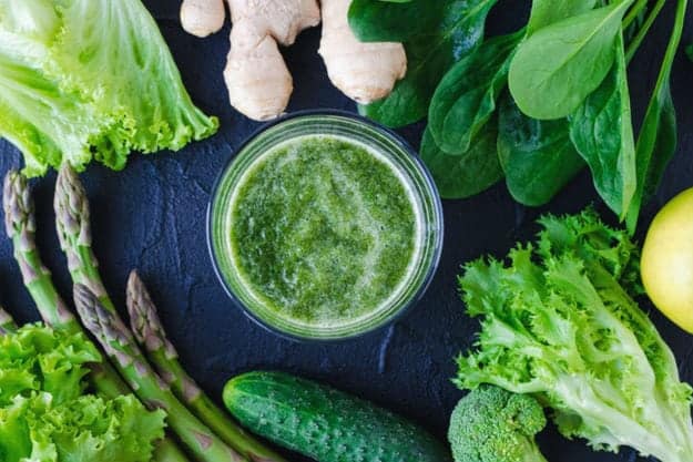 Hashimoto Thyroid Disease: How Green Smoothies Helped My Recovery