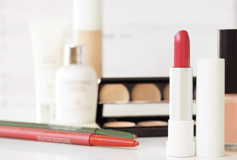 Toxic cosmetic ingredients to Avoid