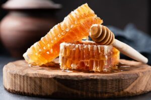 Photo of raw honey, from "The Benefits of Raw Honey:Why You Should Find A Local Source" at Green Smoothie Girl.