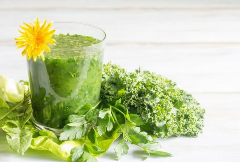 12 Delicious Edible Weeds to Forage for Green Smoothies | Green Smoothie Girl