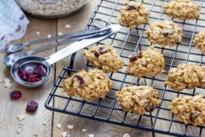 Healthy cookie recipe - cranberry apple oatmeal cookies